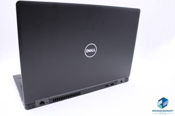 immagine reale notebook ricondizionato Dell Latitude 5580 touch screen scocca