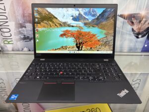 Immagine reale Lenovo ThinkPad T15 ricondizionato Grado A in vendita